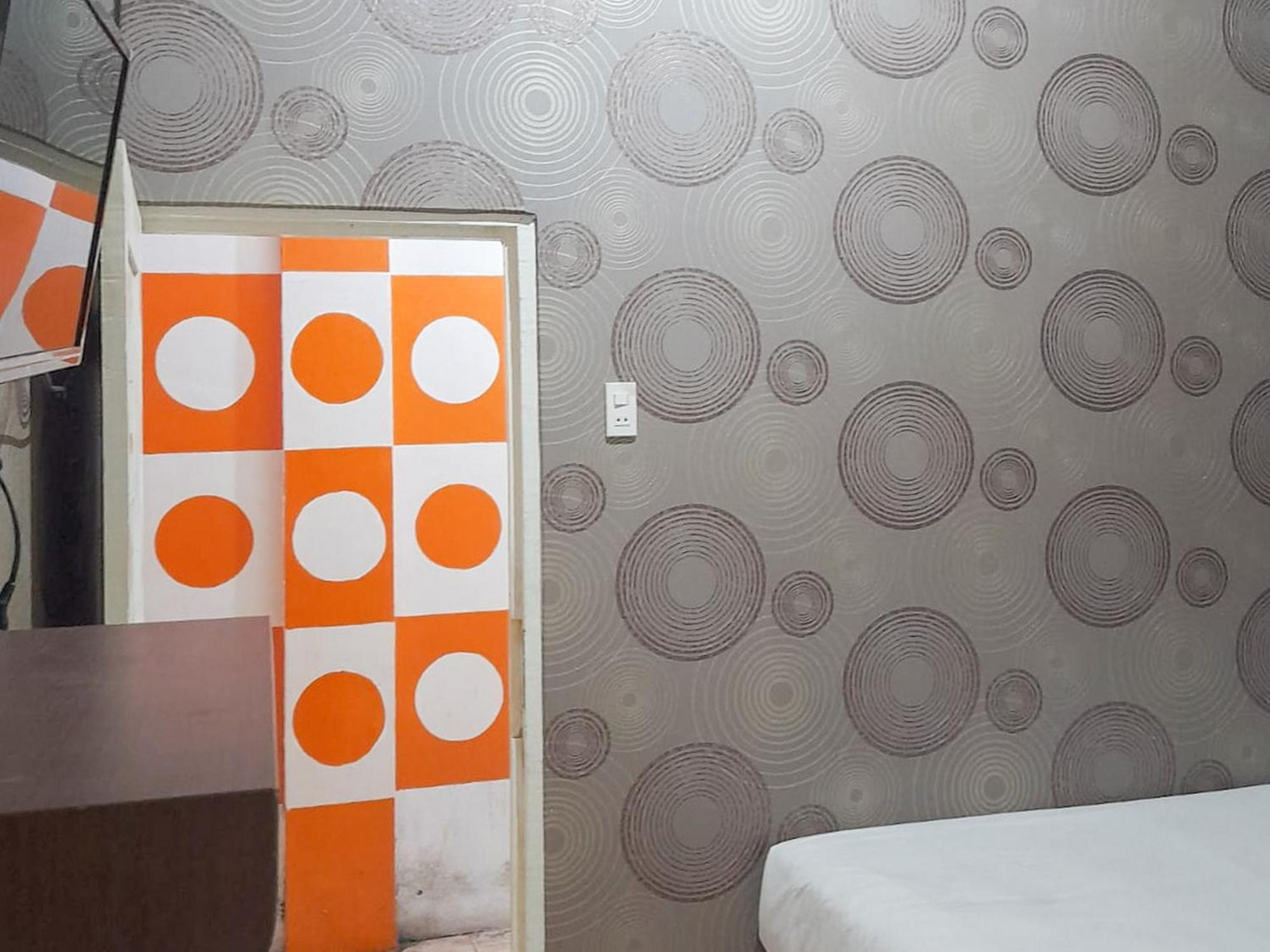Отель Reddoorz Near Rsud Dr Pringadi Medan 3 Экстерьер фото