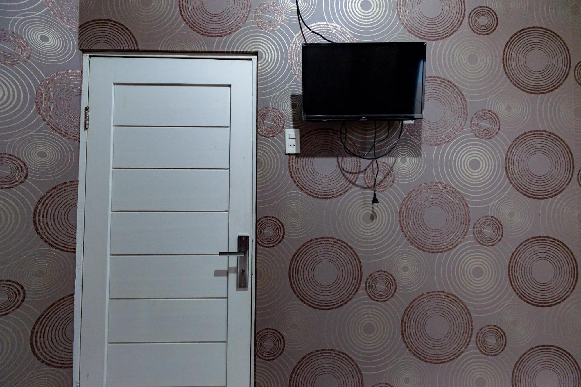 Отель Reddoorz Near Rsud Dr Pringadi Medan 3 Экстерьер фото